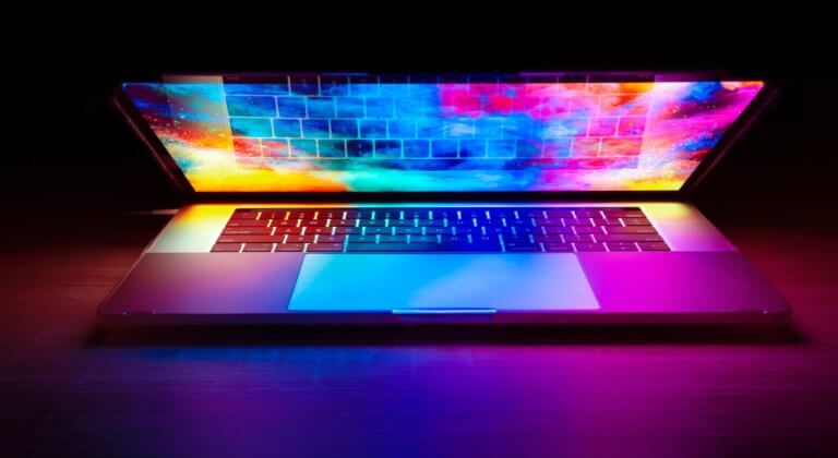 apple laptop color screen